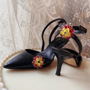 💖SALE 3/$20 detachable crystal flower shoe clips